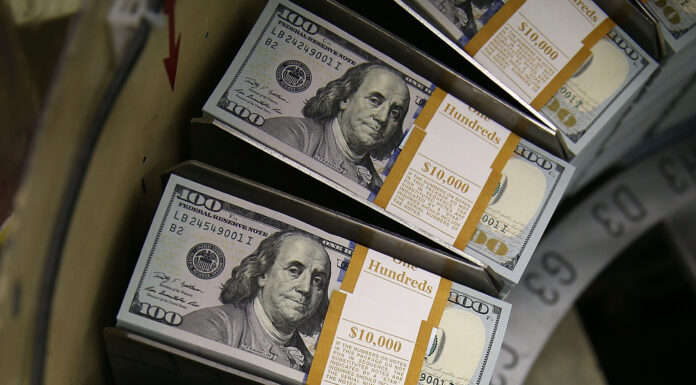 Central Bank of Iraq Sells Over $297 Million in Latest Currency Auction