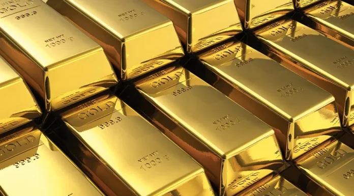 Gold Prices Rise Amid Dollar Decline and Global Trade War Fears