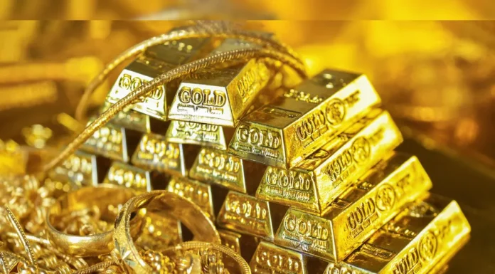 Gold Soars Amid Global Uncertainty