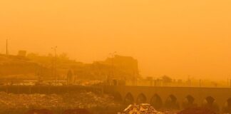 Dust Storm Disrupts Northern Iraq, Sends Hundreds to Hospitals