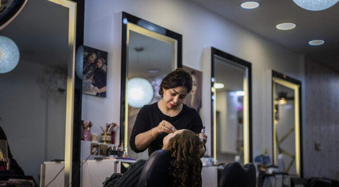 Unlicensed Salons Under Fire After HIV Infections in Erbil