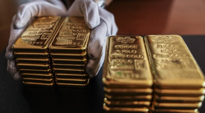 Gold Safe-Haven Demand Rises as Investors React to Iran War Tensions