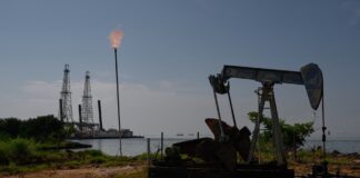 Basrah Crude Breaks $100 in Sudden Market Shock