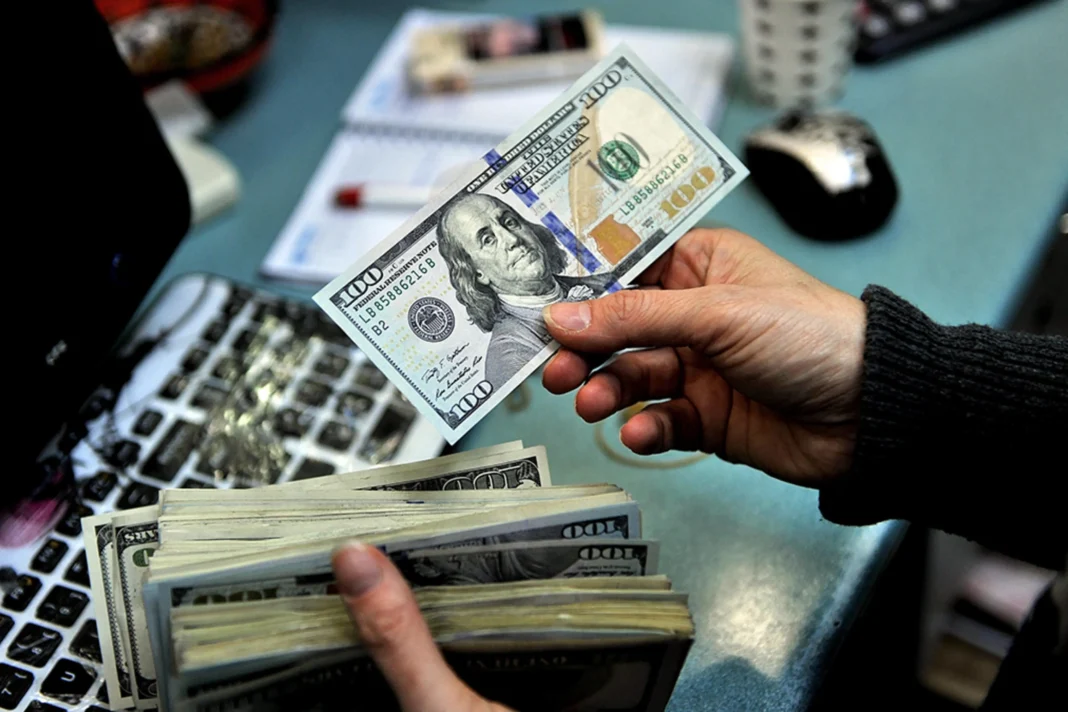 Dollar Surges in Baghdad and Erbil Markets