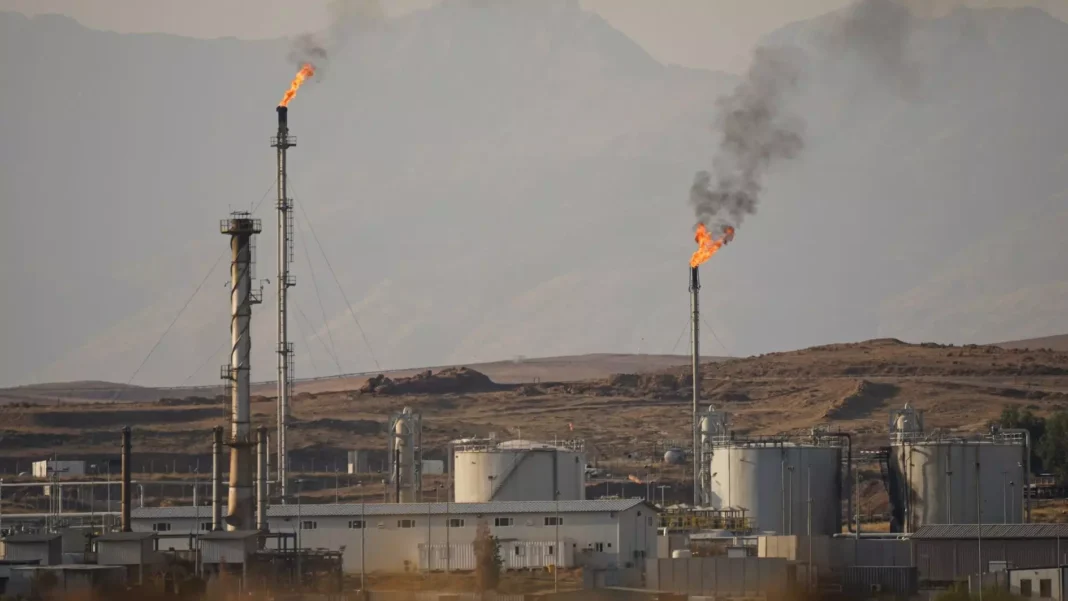 Strait of Hormuz Closure Threatens Iraq’s Oil Revenue