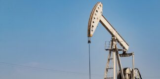 Gulf Oil Prices Surge Past $102 Amid Supply Fears