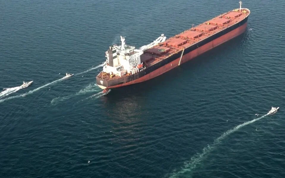 Iraq Confirms Two Oil Tankers Crossed Strait of Hormuz Amid Shipping Restrictions