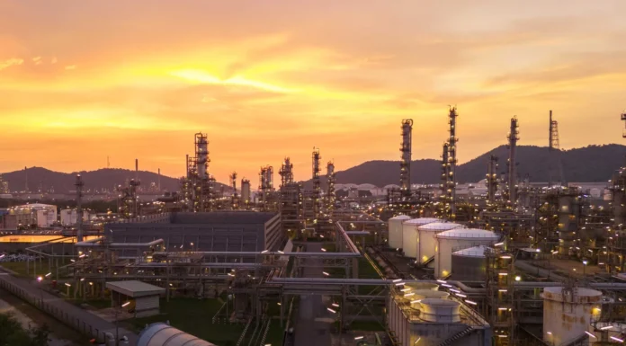 Iraq’s Budget Crisis Deepens as Oil Shock Threatens State Finances