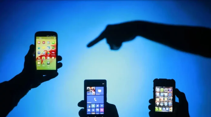 Outdated Laws Leave Iraq Struggling to Regulate Social Media and Protect Young Users