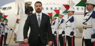 Iraq PM Al-Zaidi Receives Khamenei’s Body in Najaf
