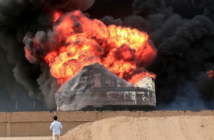 Massive Blaze Strikes Industrial District in Sulaimani